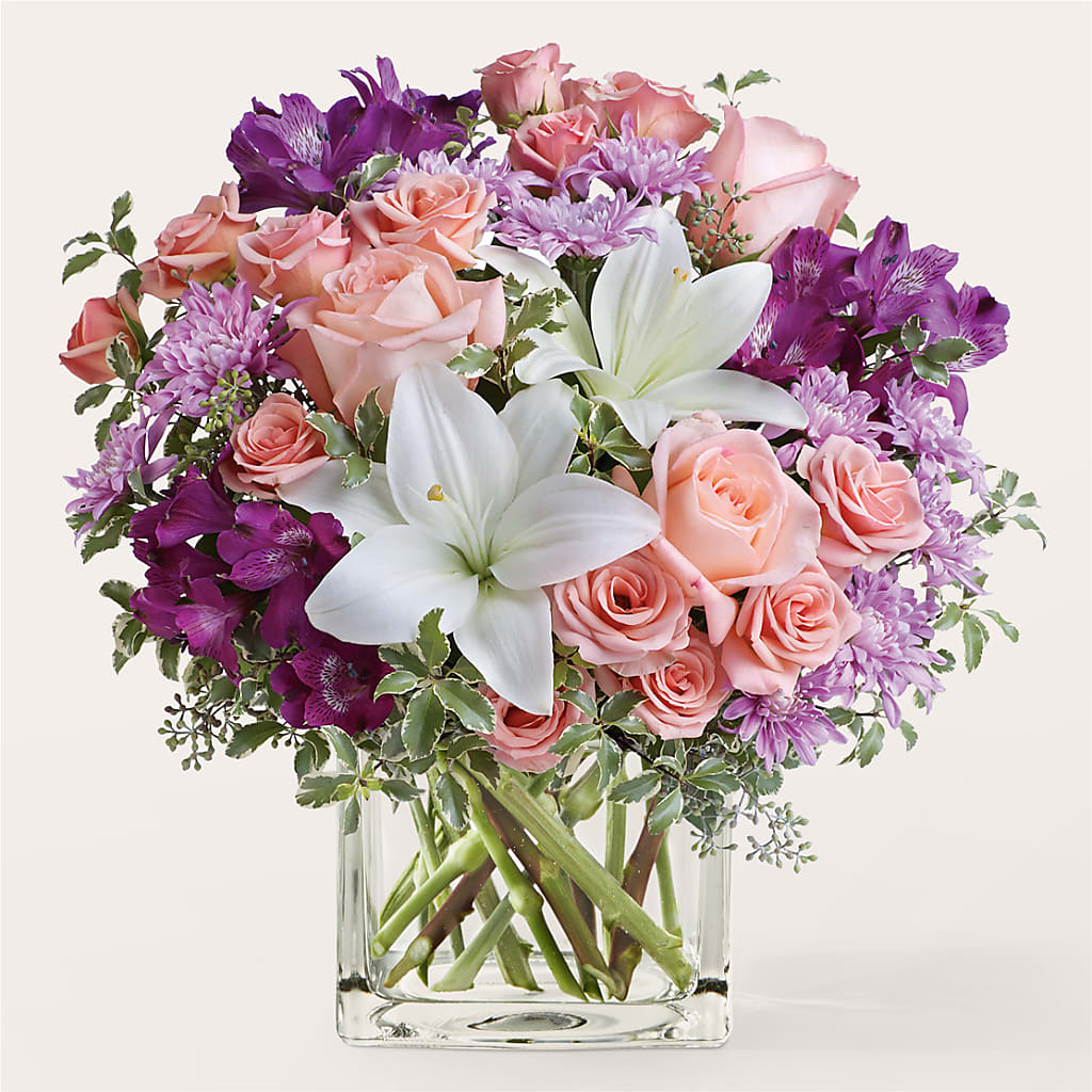 Mani Pedi Bouquet – Flower Loft, Southfield MI