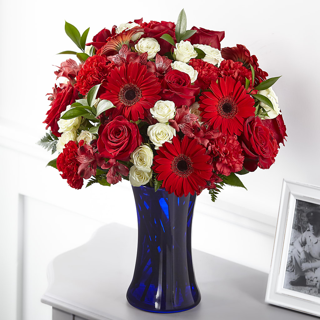 Hearts Embrace Bouquet – Flower Loft, Southfield MI