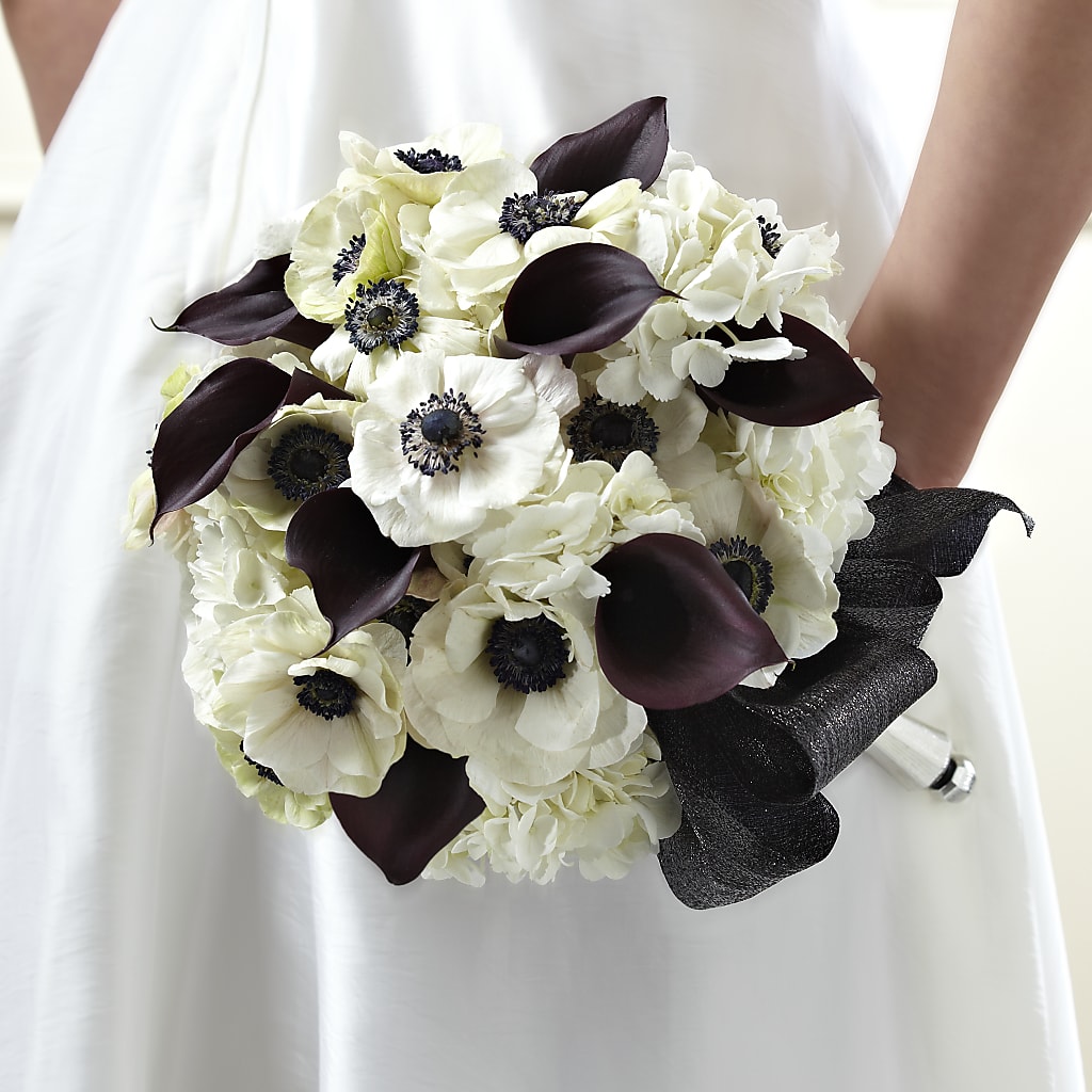 To Have and To Hold Bouquet – Flower Loft, Southfield MI