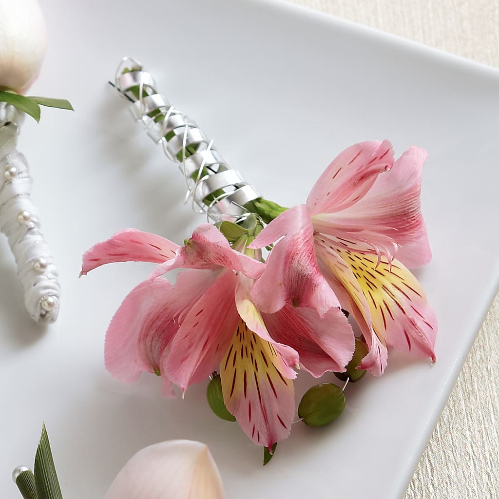 Pink Peruvian Lily Boutonniere – Flower Loft, Southfield MI