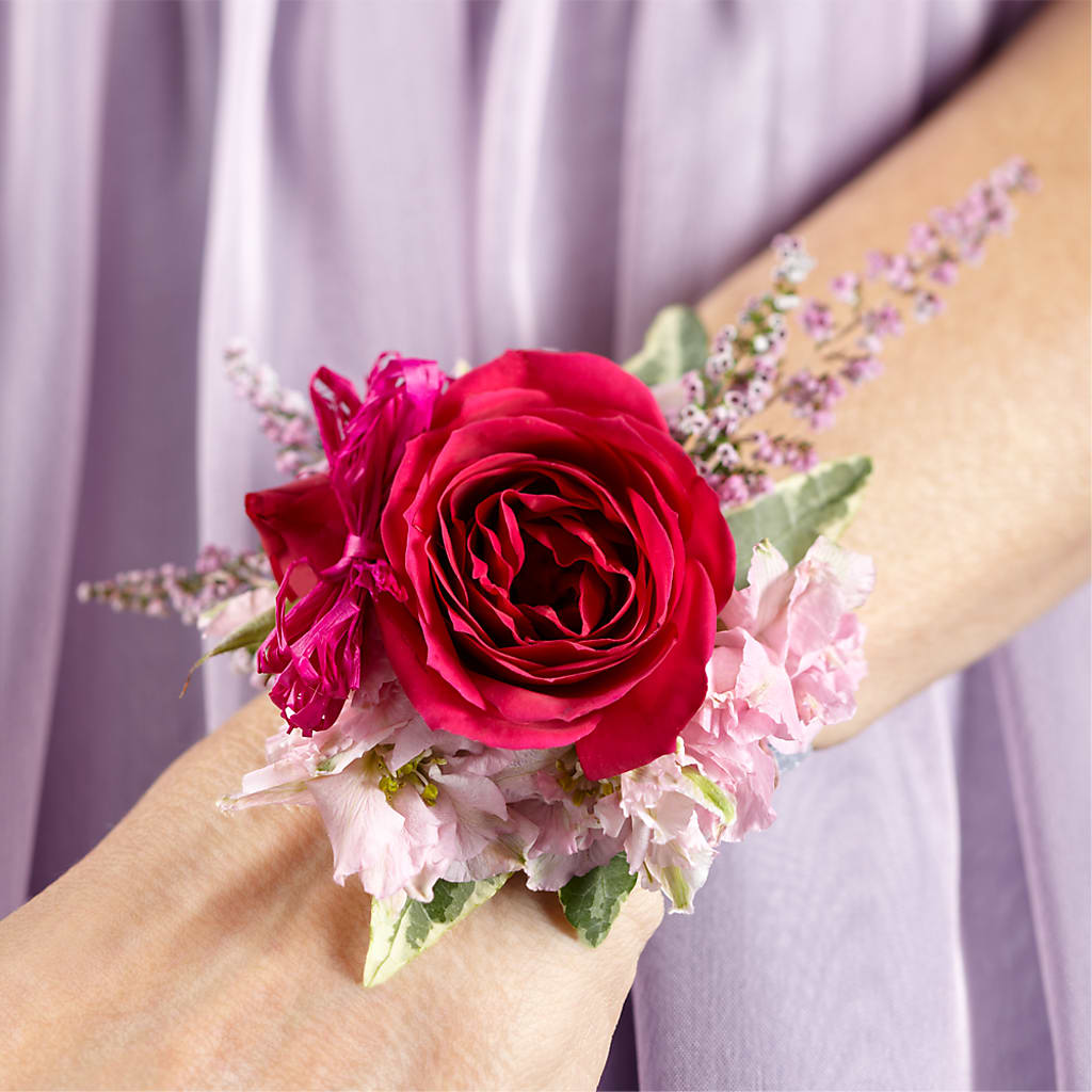 Rose Charm Corsage – Flower Loft, Southfield MI
