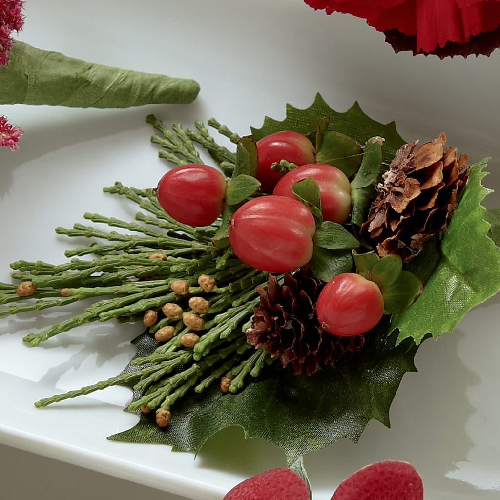 Red Berry Boutonniere – Flower Loft, Southfield MI