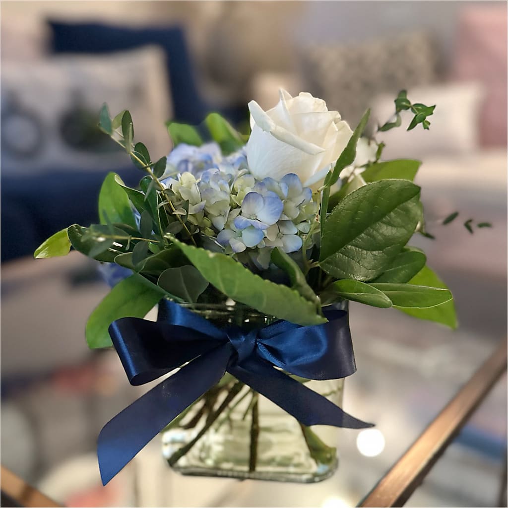 Sky Blue Delight Bouquet –  Flower Loft, Southfield MI