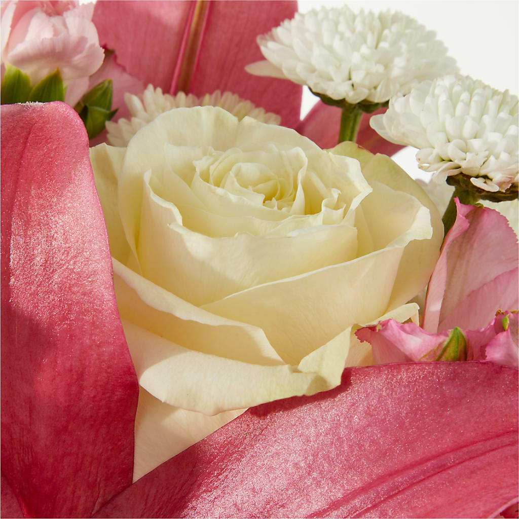 Piece of Cake Bouquet –  Flower Loft, Southfield MI